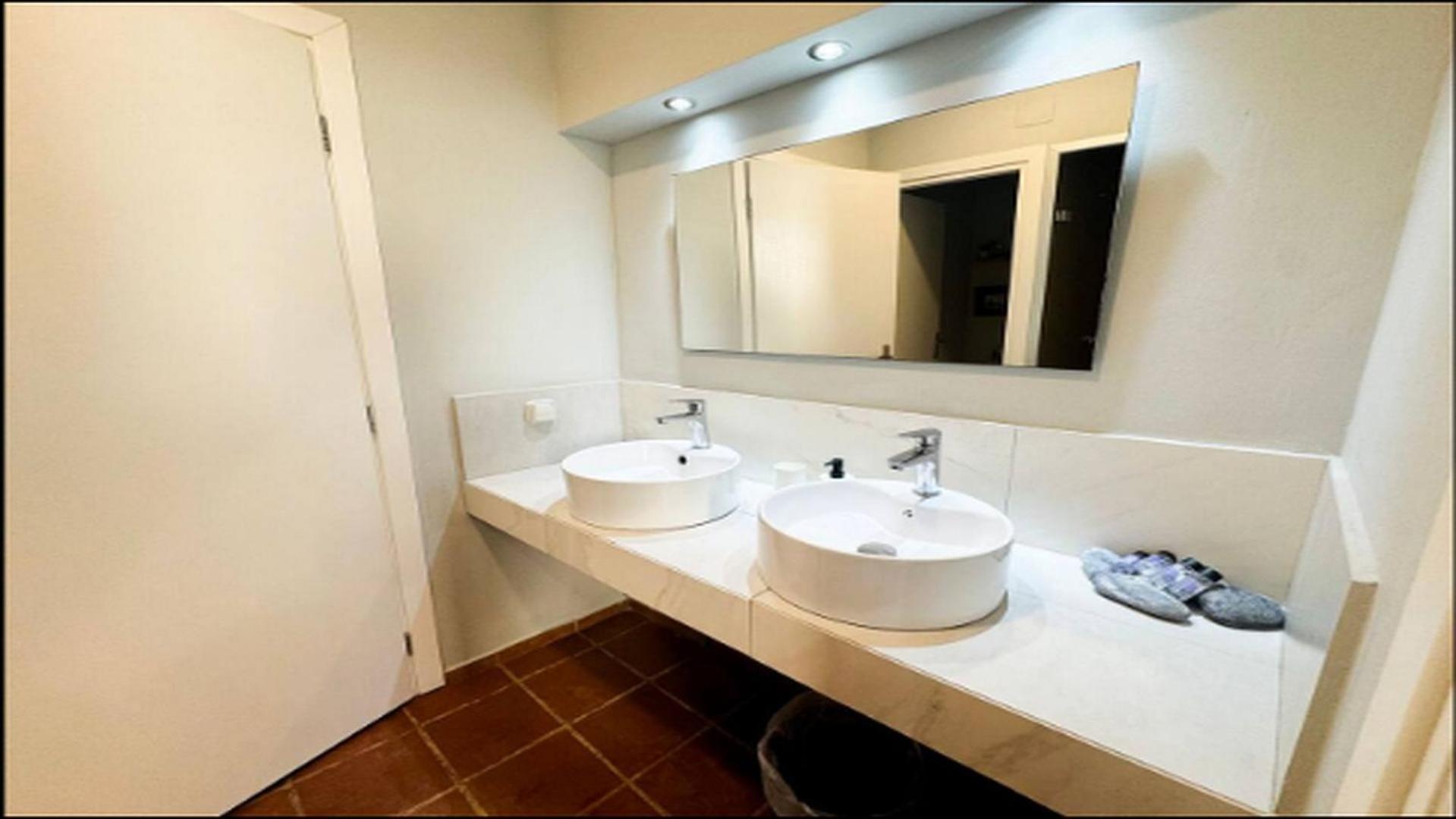 Gateway Suites 레팀노 외부 사진